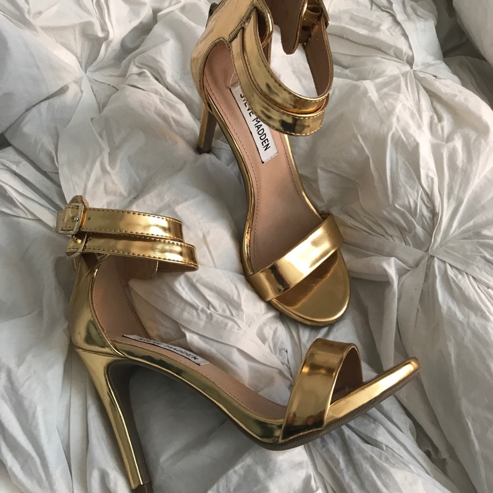 Steve Madden gold heels!